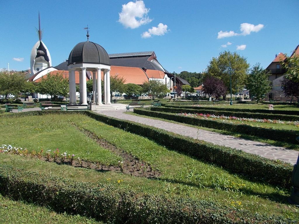 Relax Apartman Eger Exterior foto